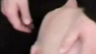 Deutsche Amateur-MILF im Bondage: Blowjob für kleinen Schwanz