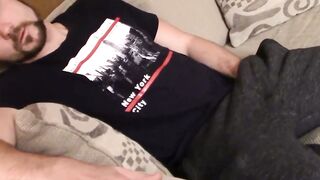 Billy Base Enjoys Solo Dick Play and Viewer Interaction
