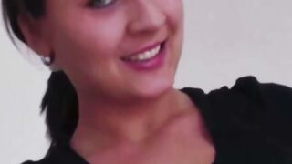 Passionate Amateur MILF Vanessa Videl Gets Hooked Up