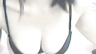 Kyo Sun: Chinese Factory Girl's Amateur Webcam Show