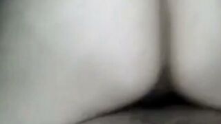 Korean Amateur Girl Squirts Creamy Pussy