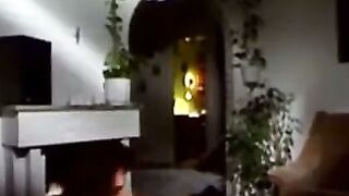 Big-titted svenska Tinas Striptease