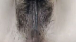 Natural Amateur Babe Shows Off Hairy Pussy on Webcam