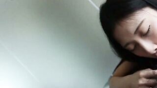 Beautiful Taiwanese Girl Gives Blowjob to Small Asian Guy