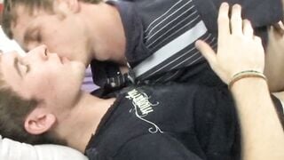 Jackson Miller Fills Twink Gabe Crawford With Cream