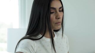 Victoria Voxxx and Isa Bella Share a Mutual Fingering Session
