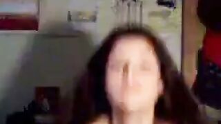 Brunette Amateur Webcam Striptease