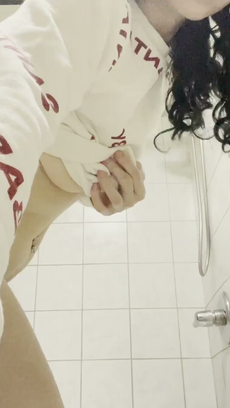 Solo Emo Brunette Babe Sends Homemade Video