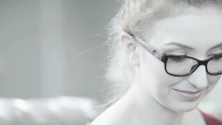 Petite 18-Year-Old Gracie May Green Fucks a Stranger