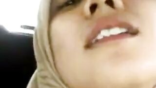 Arab Asian Babe Fingers Herself in Solo Amateur Video