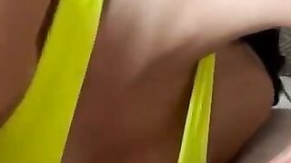 Slutty Babe Gives Amateur Blowjob to Huge Cock at Gym
