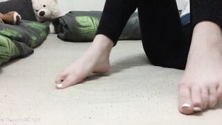 Toes On Web Cam - Miley Grey