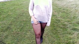 Amateur walks braless – outdoor flashing