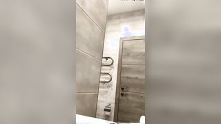Rita Fox washes and masturbates her snatch inside the shower