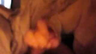 Amateur Chinese Mom Gives a Cute Blowjob