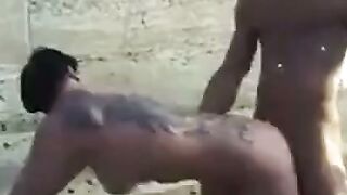 Mutiges deutsches Paar hat öffentlichen Sex in Berlin
