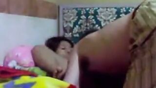 Indonesian Maids Enjoy Foreign Men's Assets