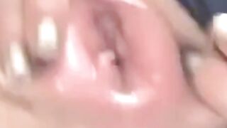 Creamy Pussy Close-Up: Solo Webcam Fingering Session