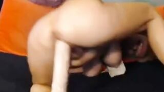 Blonde Amateur MILF Live on Webcam