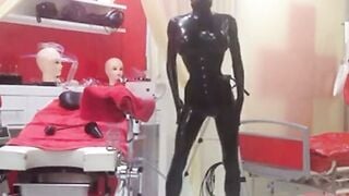 Kylies Latex-Webcamshow: BDSM-Spaß im Studio