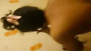 Tami's Alluring Webcam Bath: Indian & Pakistani Beauty