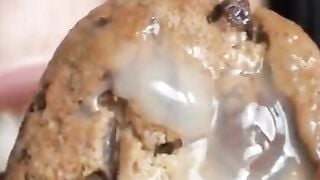 Cookie's Amateur Delight: A Cumshot Experience