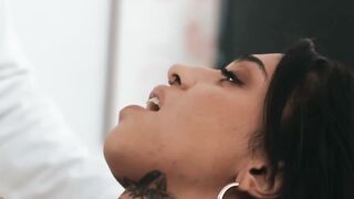 Black Ravyn Alexa Gets Cummed From Doctor Ex-BF