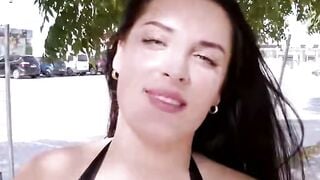 Long Melons Bounce on the Street