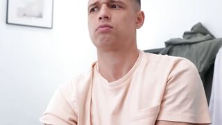 Freaky Stepmom's Huge Booty Distracts Her Stepson