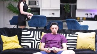 Busty Jessica Sin Serves Lazy Stepson a Pussy Dinner