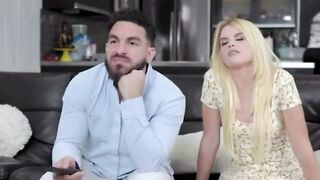 Amateur Wife Cheats on Husband with Lover in the Bedroom