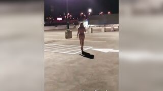 Sexy Amateur MILF Mom Enjoys a Public Outdoor Blowjob