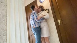 The professor came to the college girl and get a penis into his mouth (Alina Tumanova)