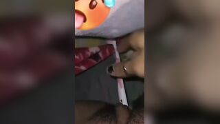 Novinha de 18 yo Anos Vazada na Siririca Gozando