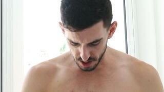 Alex Gonz Deepthroats Guy Spencer's Big Dick Poolside Anal