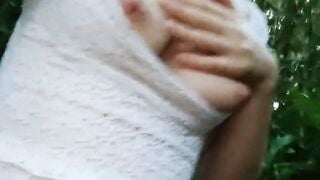 18-Year-Old Girl Masturbates Naked in Public Forest Webcam