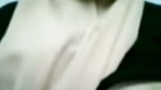 Malaysian Amateur Webcam Tease: Exotic Asian Woman Solo Sex Show
