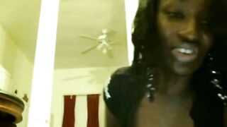 Black BBW Squirter Fingers Wet Pussy on Webcam