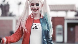 Harley Quinn Cosplay Blows Superman's Dick inside Prison Cell