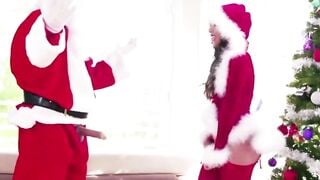 Sexsual Christmas mom Blows Santa's Penis into Red Panties