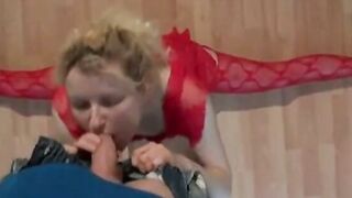 Gymnastik-Sex mit Gonzo-Girl - Deutsche Amateurin mit schmalen Brüsten