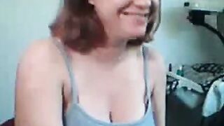 Busty Pregnant Babe on Webcam
