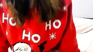 Curvy Brunette Teen Masturbates With Candy Cane Webcam Show