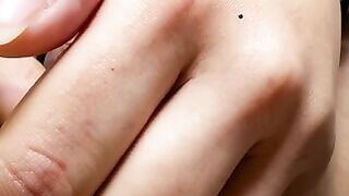 Amateur Japanese Girl Finger Fucks Huge Clit