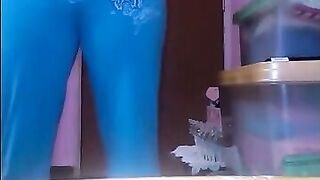 Amateur Asian Babe In Blue Leggings Masturbates On Webcam For BF