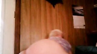 BBW Granny Webcam Show: Amateur Tit Play & Curves