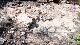 Omg, so risky – Tight cunt toyed to orgasm on a outdoors beach