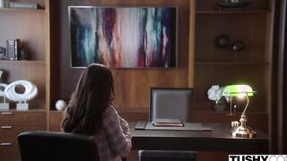 TUSHY Anal-dig Lily shows off her skillz inside an interview