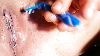 BBW Shaves Pubic Hair & Teases Wet Pink Pussy on Webcam