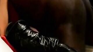 Lisa Sucks Black BBC Cock in Amateur Cuckold Homemade Video